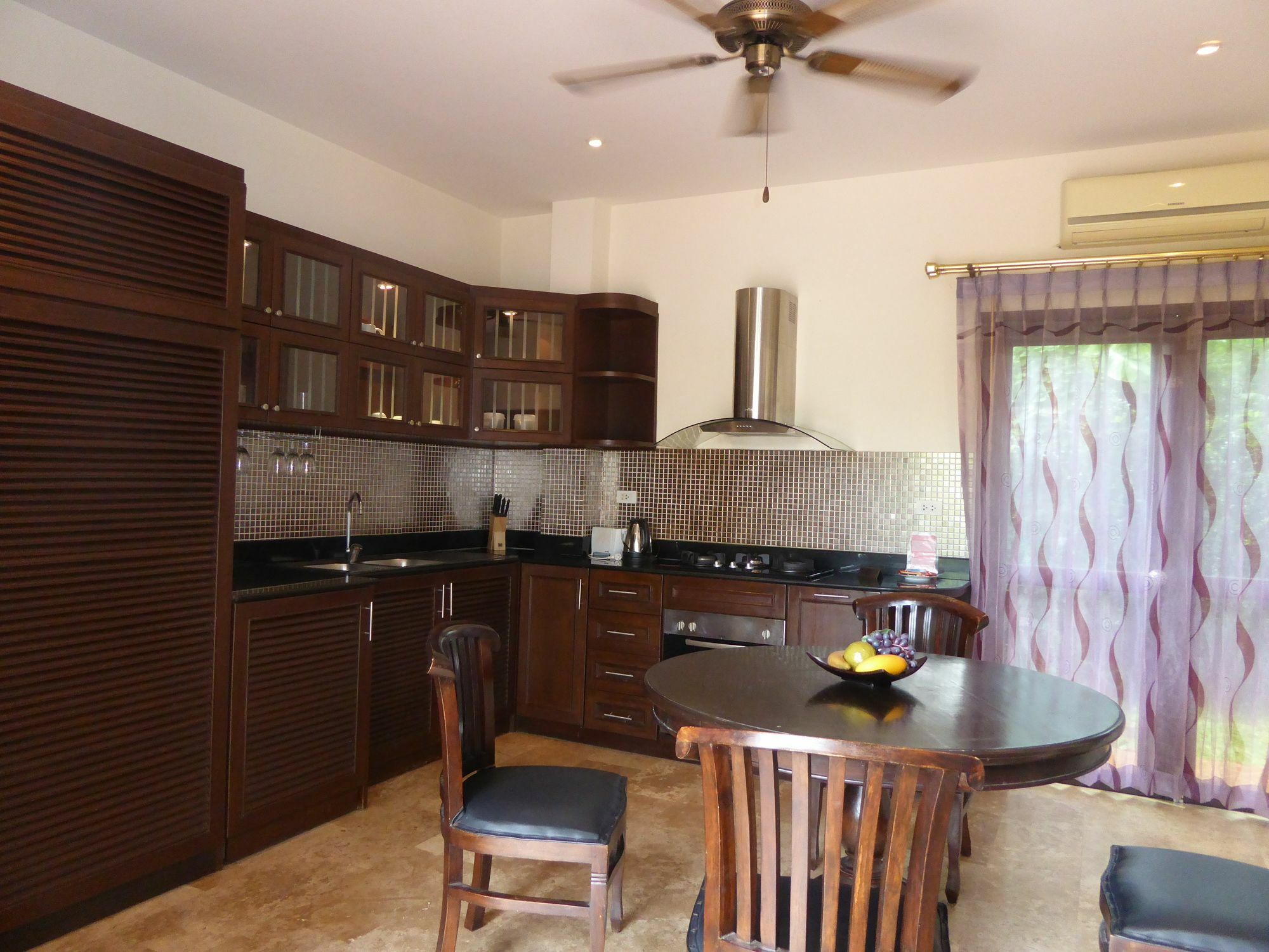 Tropicana Beach Villa At Vip Resort Ban Phe Eksteriør bilde